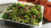 Broccoli-Beef-Stir-Fry-With-Steamed-Rice
